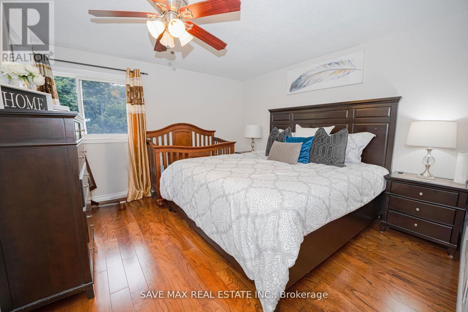 8 JOANNE COURT Image 18
