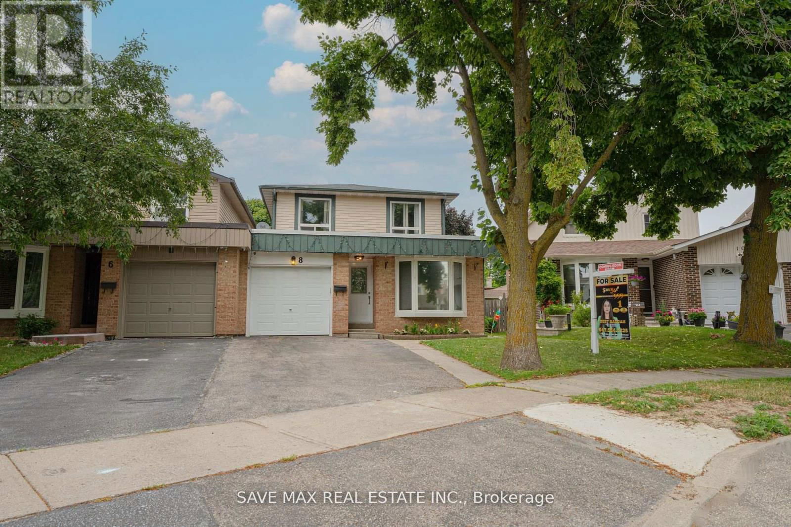 8 JOANNE COURT Image 2