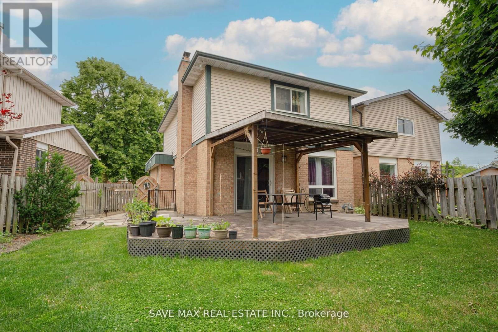 8 JOANNE COURT Image 25