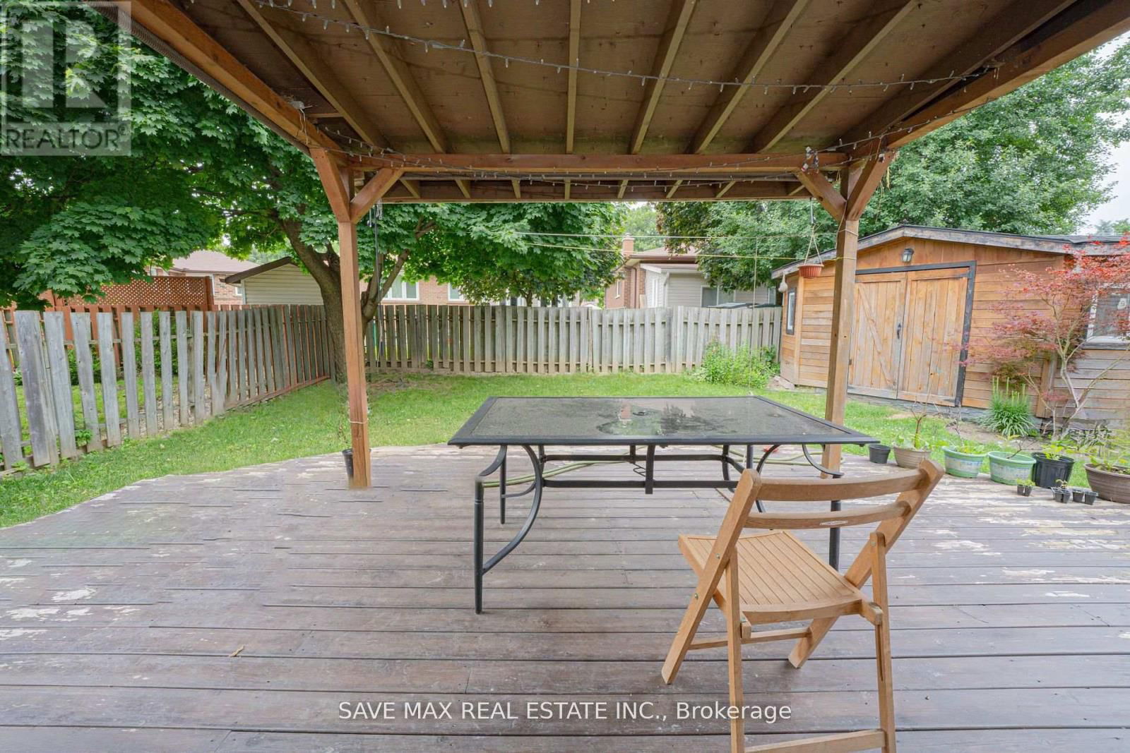 8 JOANNE COURT Image 27