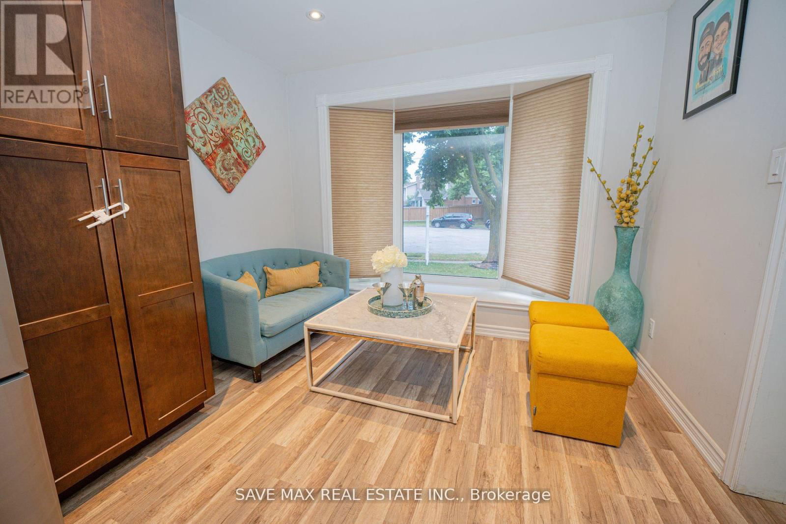 8 JOANNE COURT Image 6