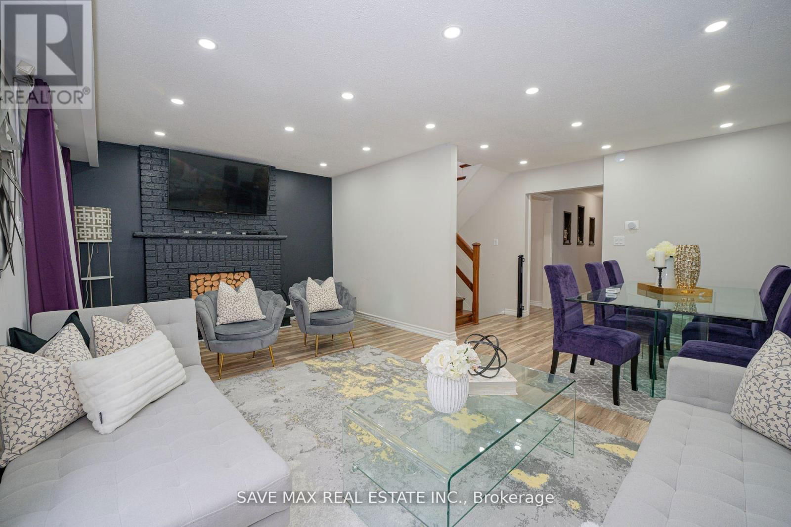 8 JOANNE COURT Image 8