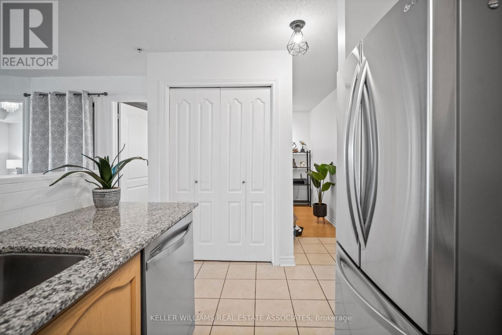 1106 - 8 DAYSPRING CIRCLE Image 9