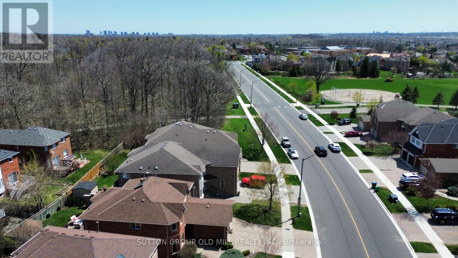 6835 FOREST PARK DRIVE Image 32