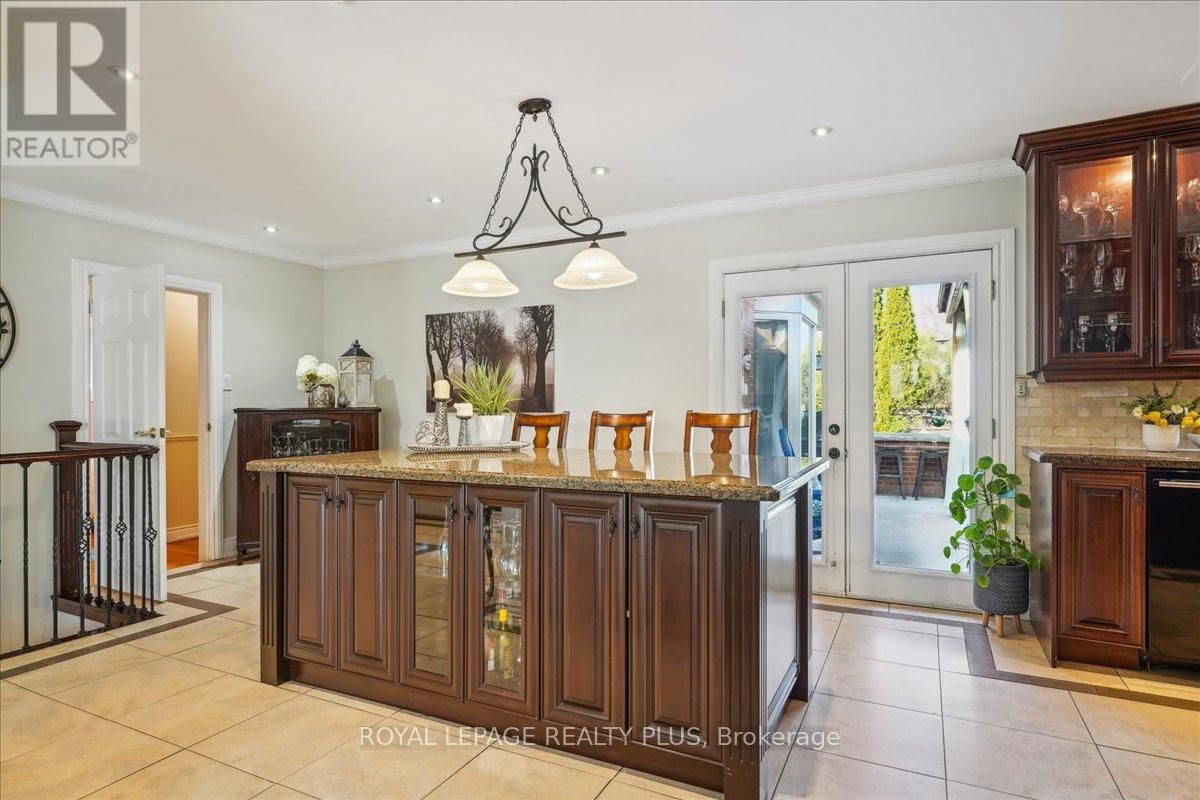 2409 SPEYSIDE DRIVE Image 12
