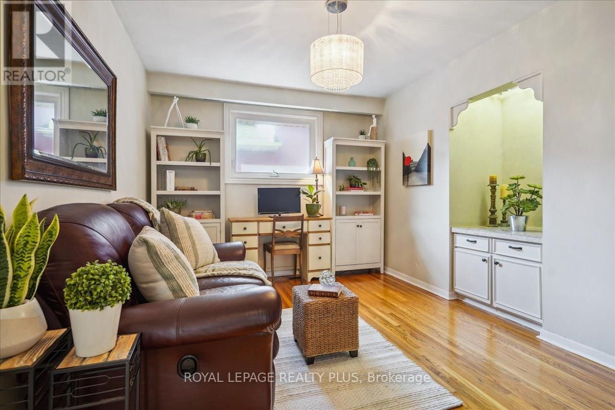2409 SPEYSIDE DRIVE Image 13