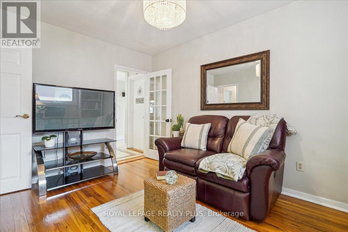 2409 SPEYSIDE DRIVE Image 14