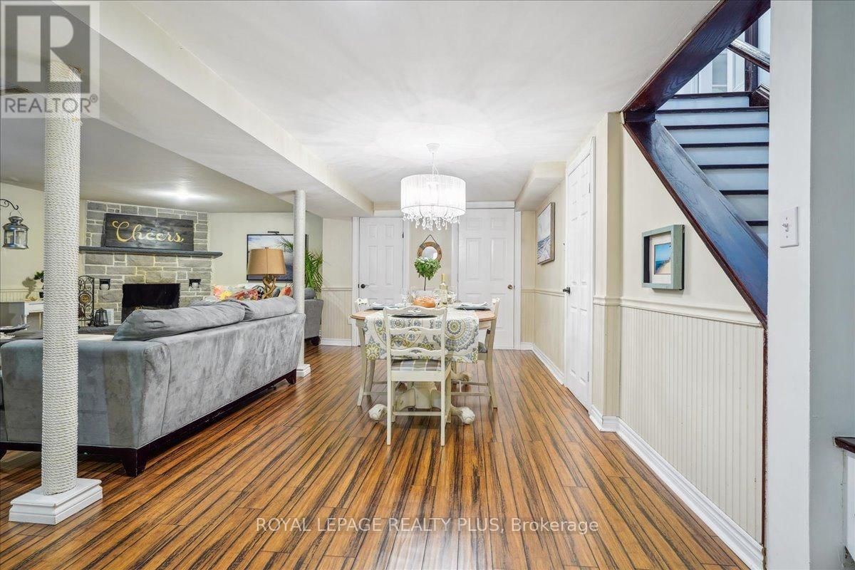 2409 SPEYSIDE DRIVE Image 24