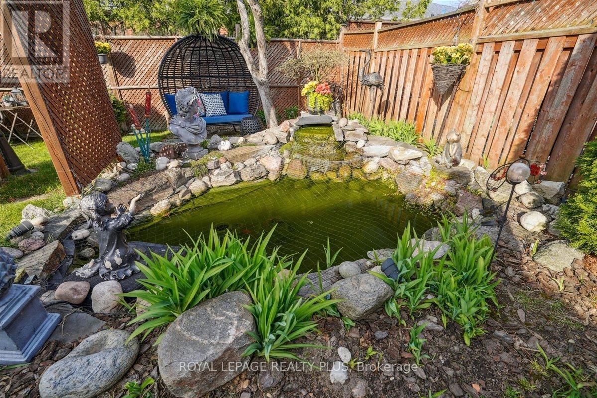 2409 SPEYSIDE DRIVE Image 30