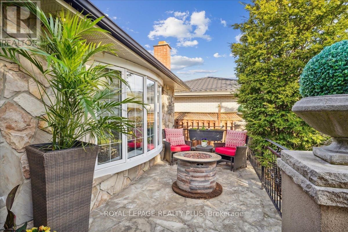 2409 SPEYSIDE DRIVE Image 5