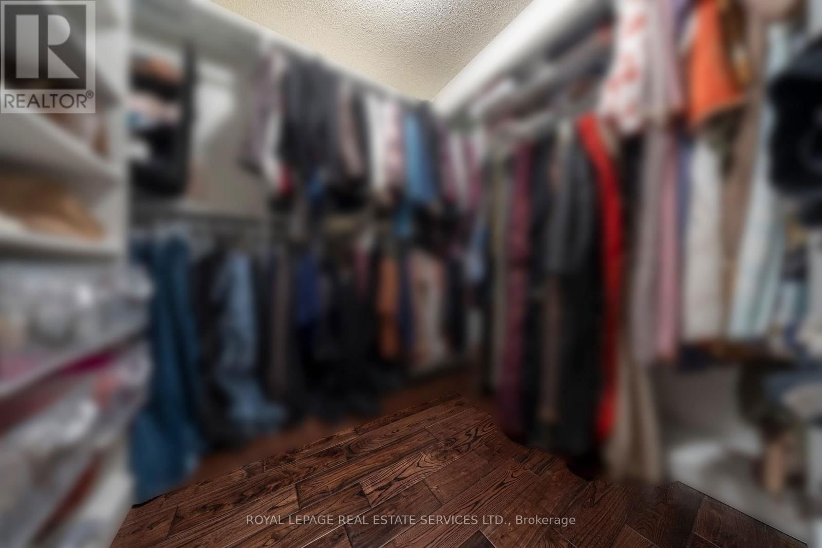606 NAIRN CIRCLE Image 27