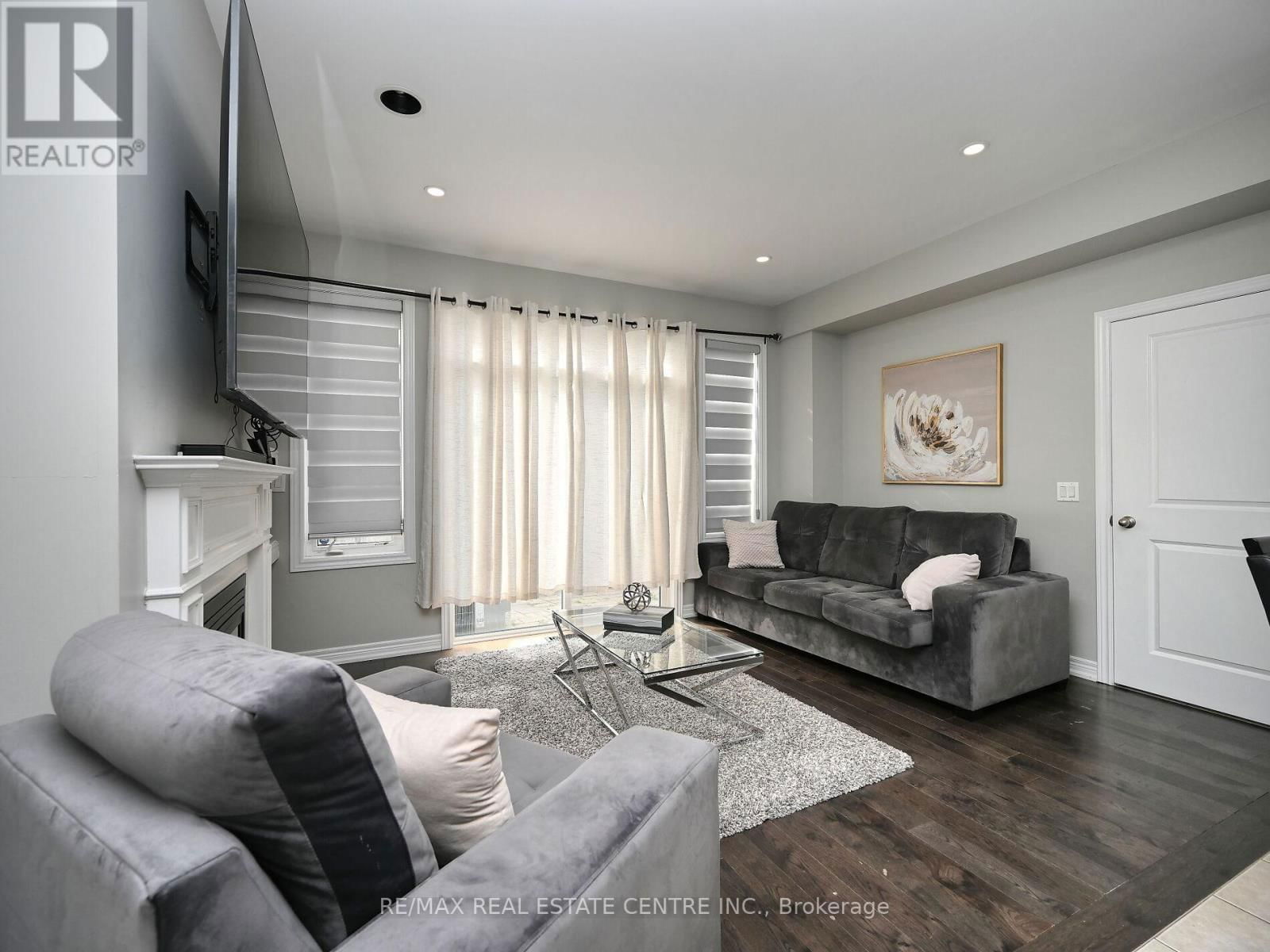 53 DUFAY ROAD Image 11