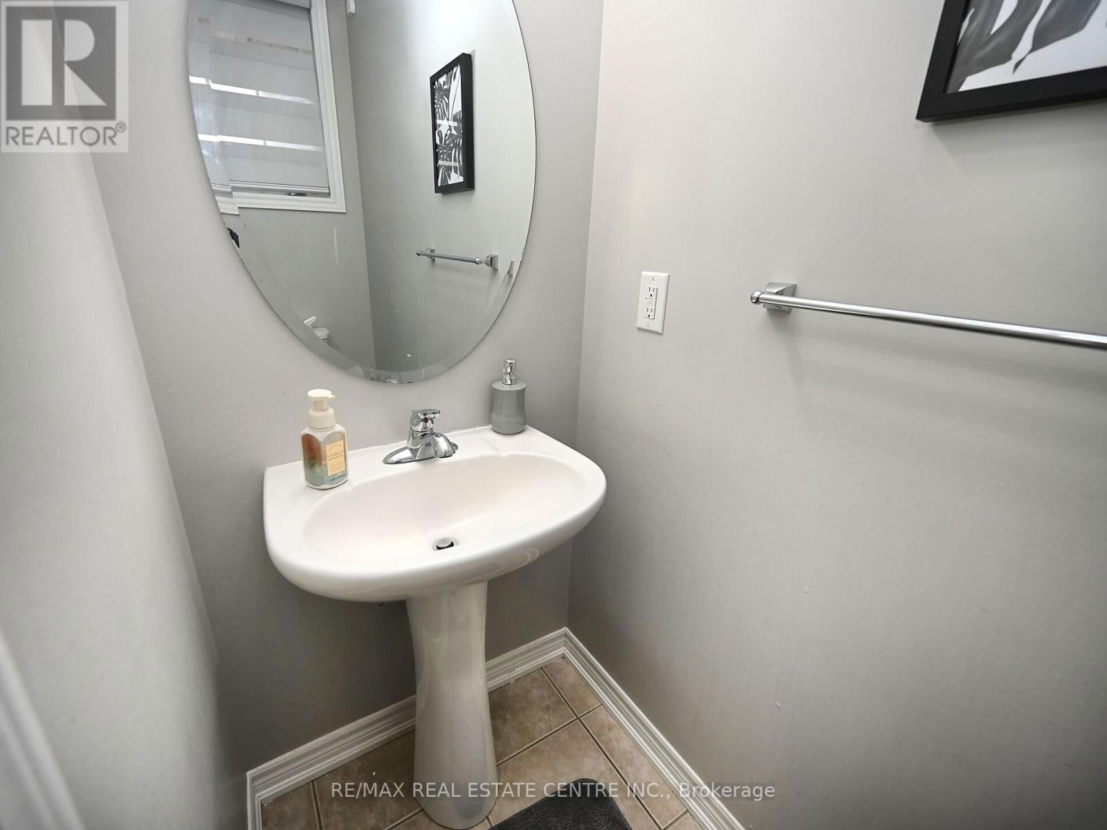53 DUFAY ROAD Image 30
