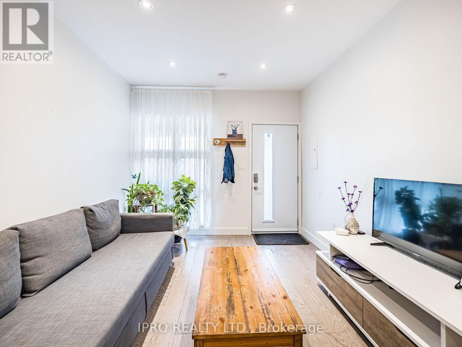 1580 DAVENPORT ROAD Image 12