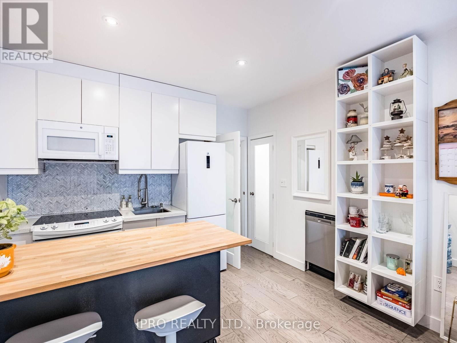 1580 DAVENPORT ROAD Image 15