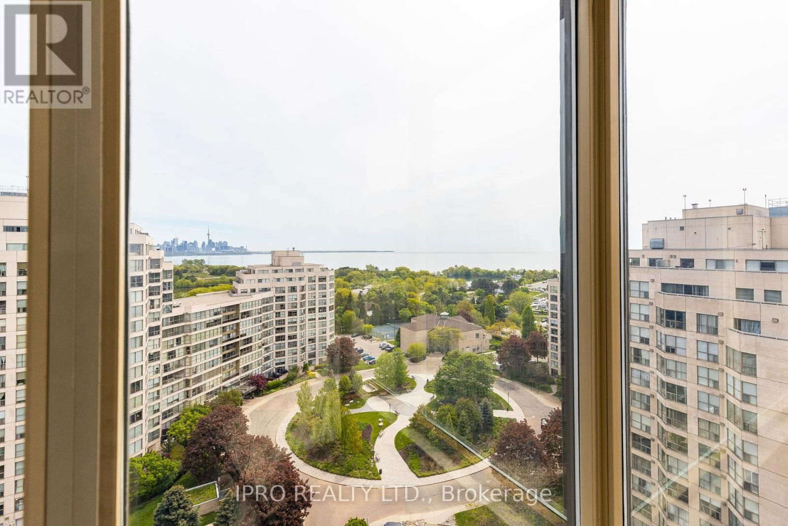 1708 - 2269 LAKE SHORE BOULEVARD WEST Image 4