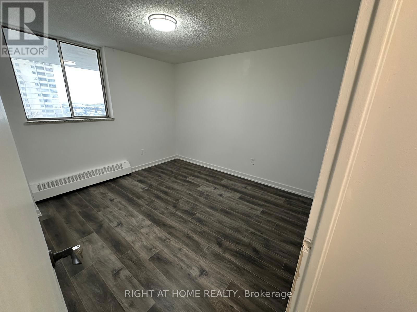 1616 - 320 DIXON ROAD Image 9