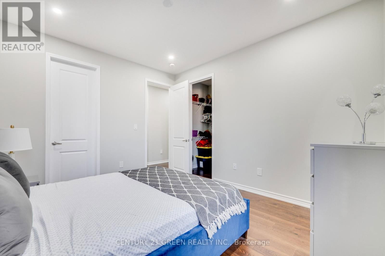 1436 CONNAUGHT TERRACE Image 29