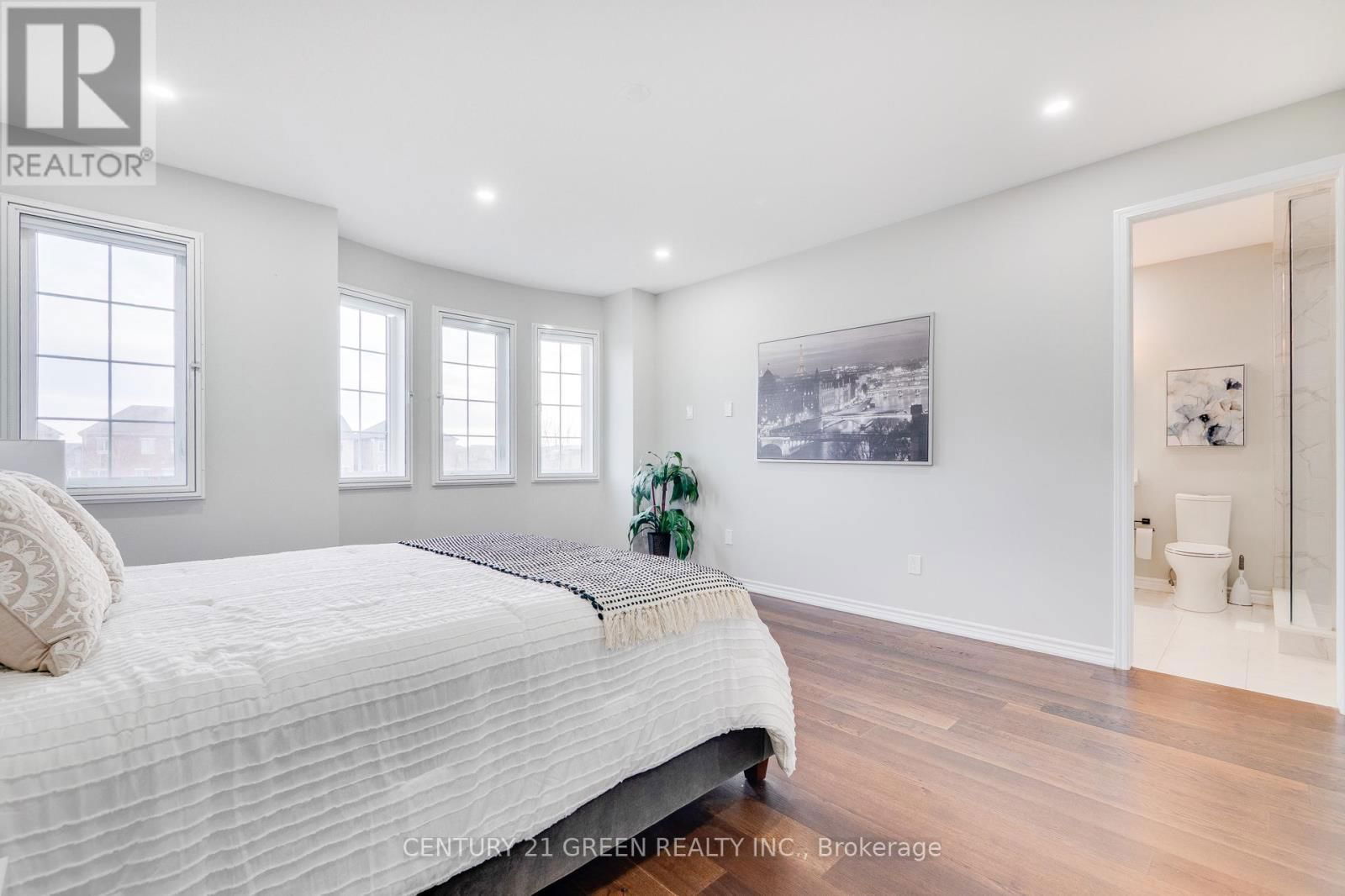 1436 CONNAUGHT TERRACE Image 32