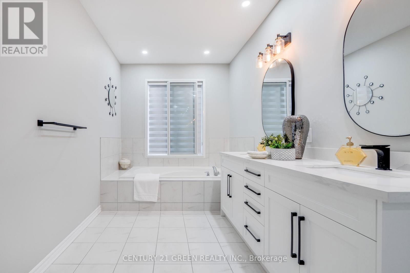 1436 CONNAUGHT TERRACE Image 34