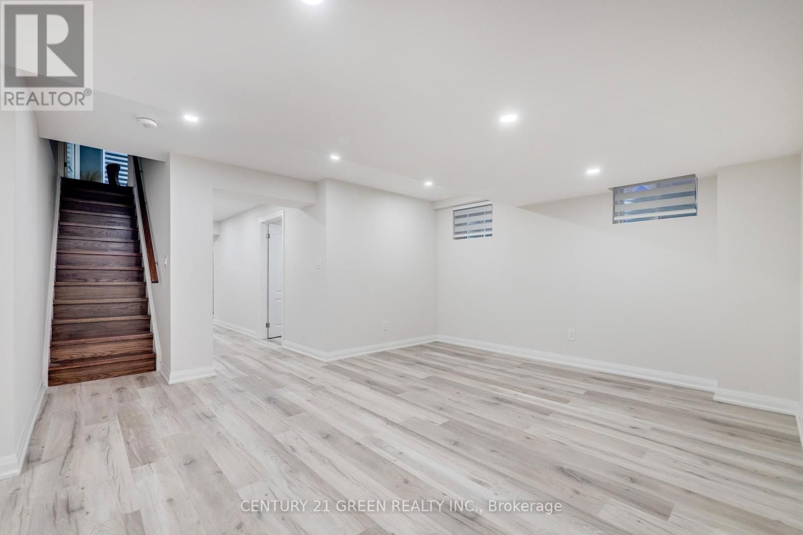 1436 CONNAUGHT TERRACE Image 36