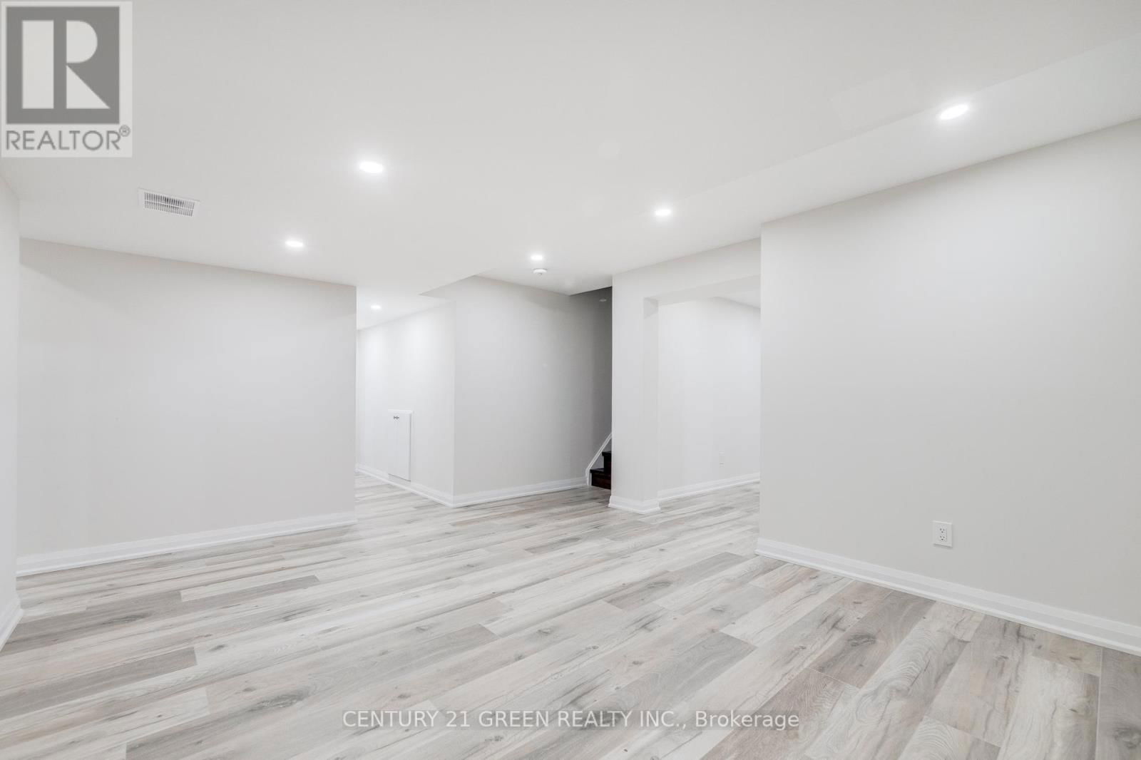 1436 CONNAUGHT TERRACE Image 37