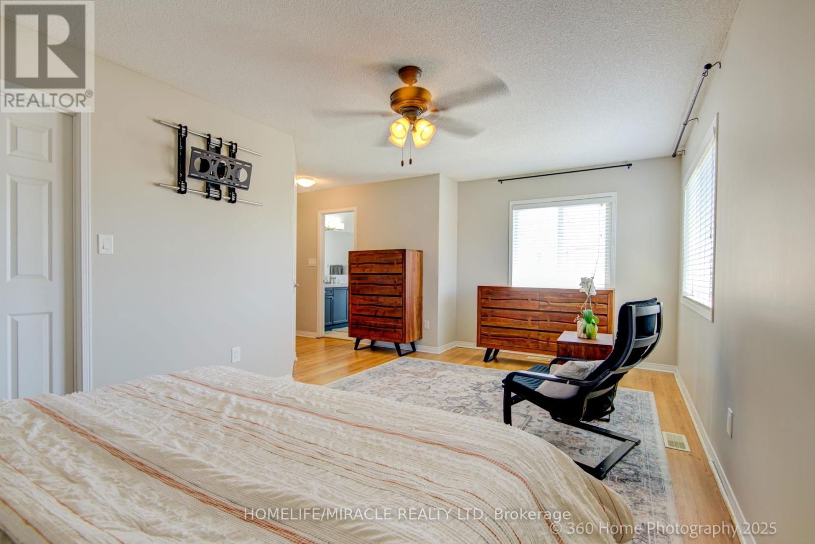 1044 ZIMMERMAN CRESCENT Image 18
