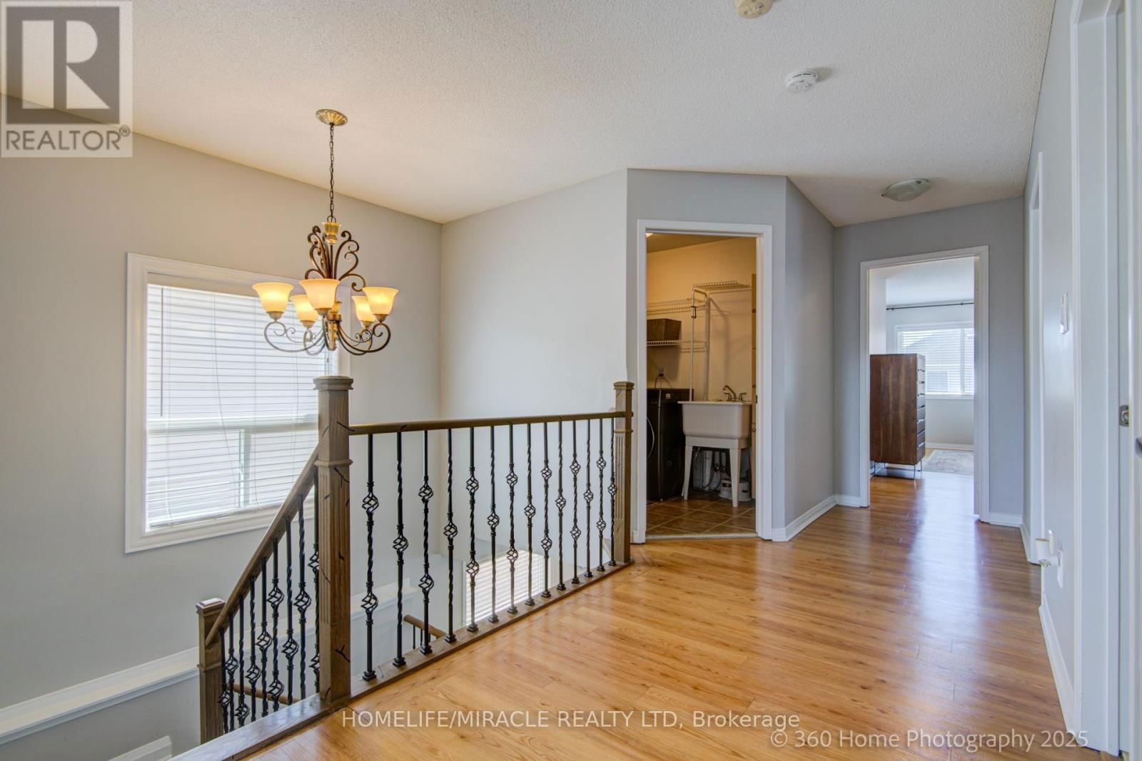 1044 ZIMMERMAN CRESCENT Image 25