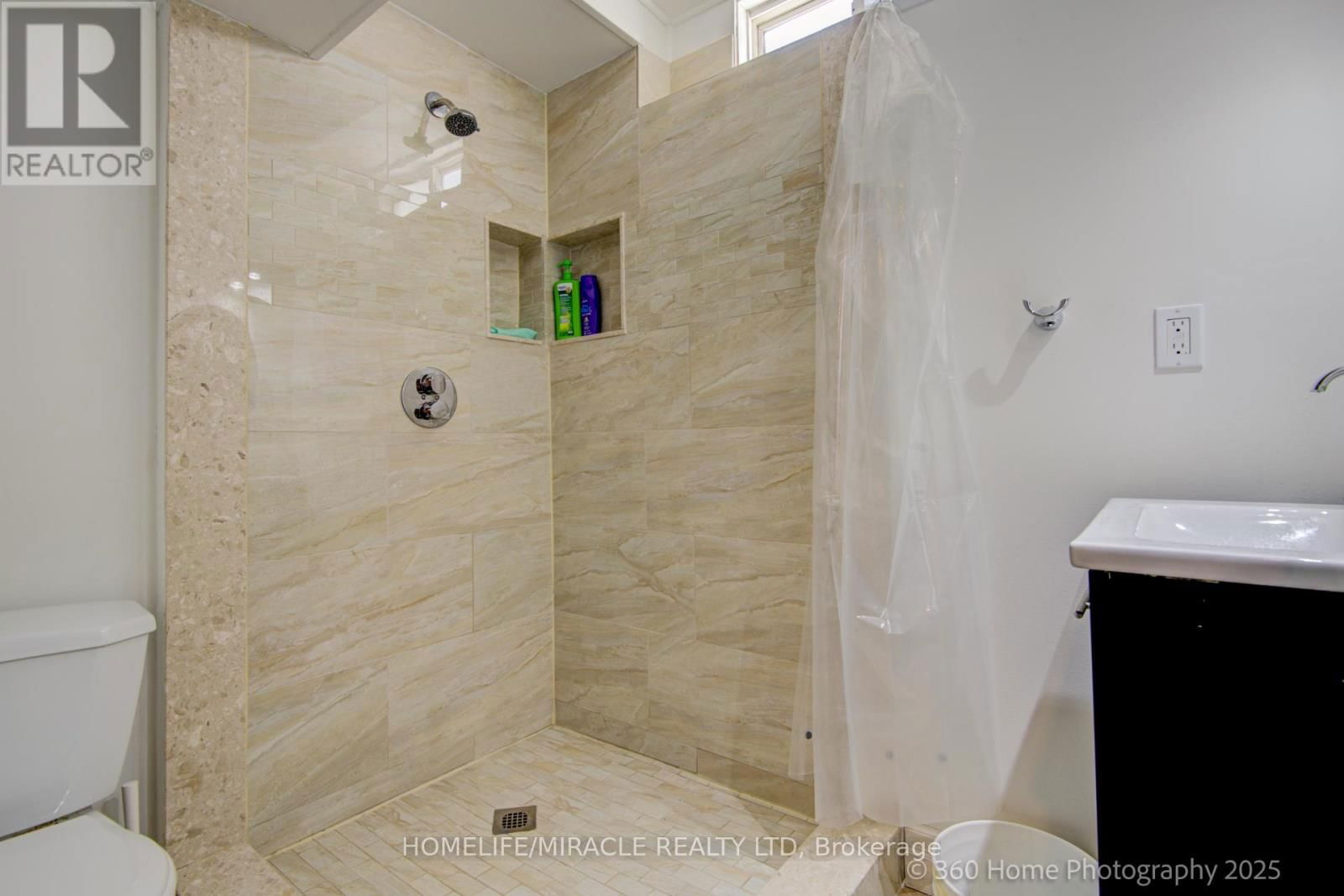 1044 ZIMMERMAN CRESCENT Image 33
