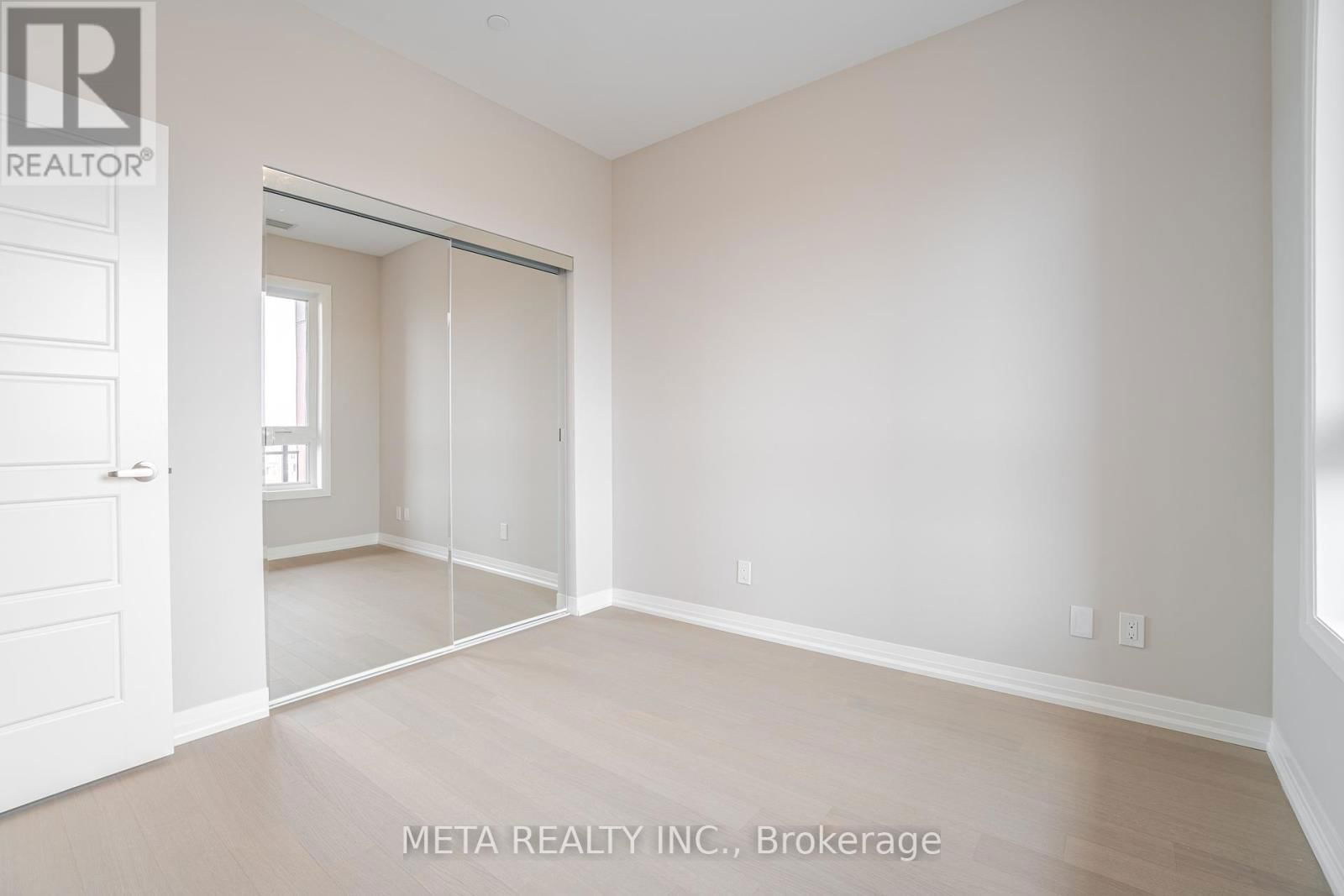 403 - 3265 CARDING MILL TRAIL Image 12