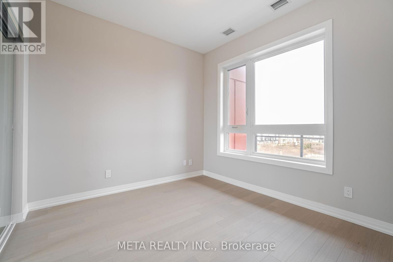 403 - 3265 CARDING MILL TRAIL Image 14