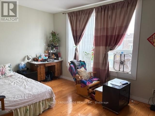 1266 BLOOR STREET WEST Image 4