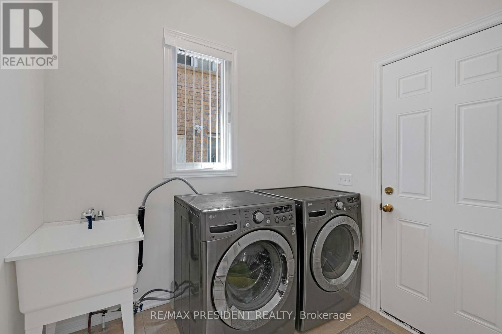 7 WELLPARK WAY Image 15