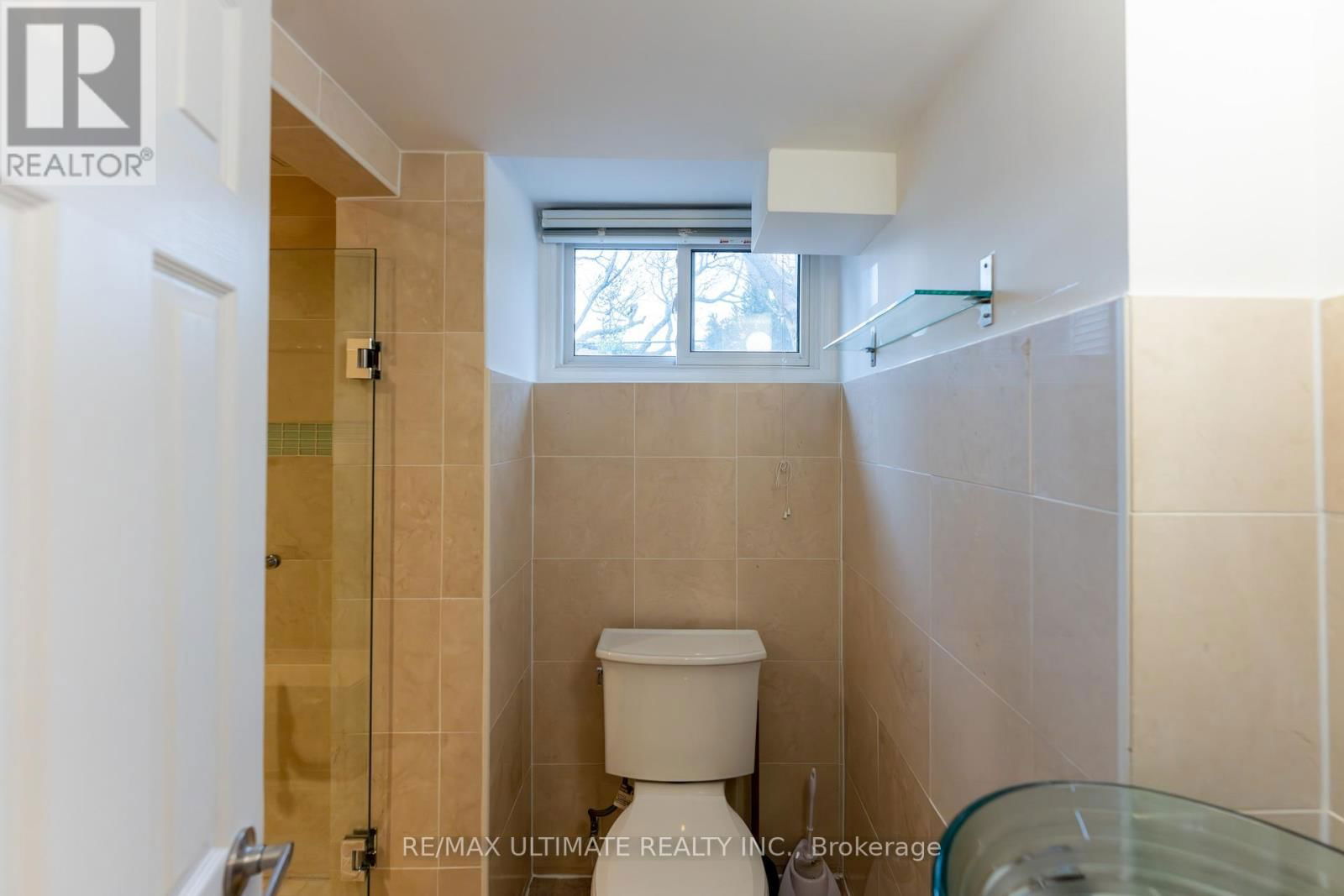 6 BASKERVILLE CRESCENT Image 22