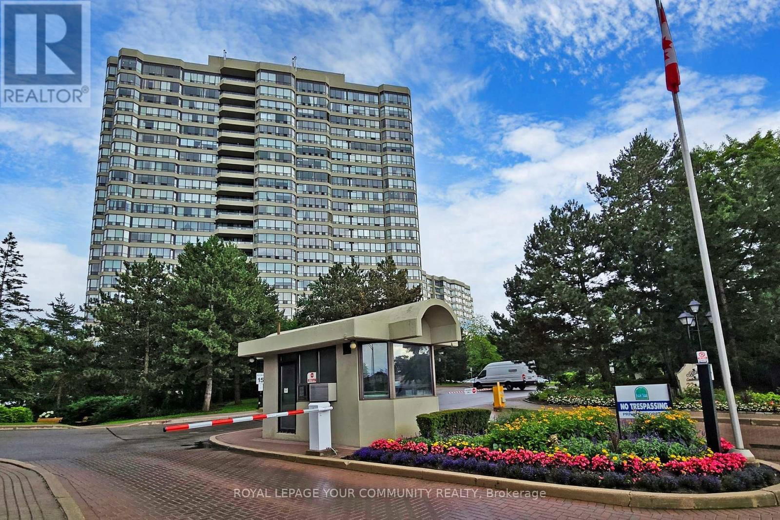 404 - 24 HANOVER ROAD Image 2