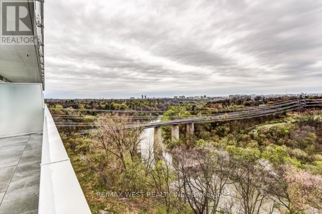 807 - 20 BRIN DRIVE Image 32