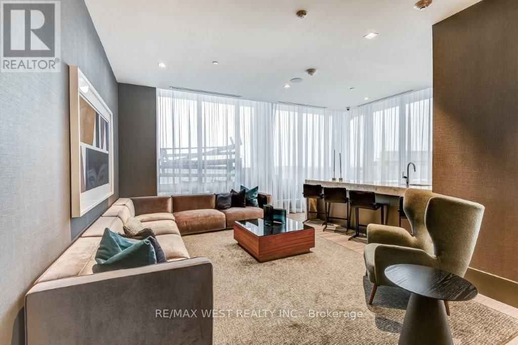 807 - 20 BRIN DRIVE Image 37