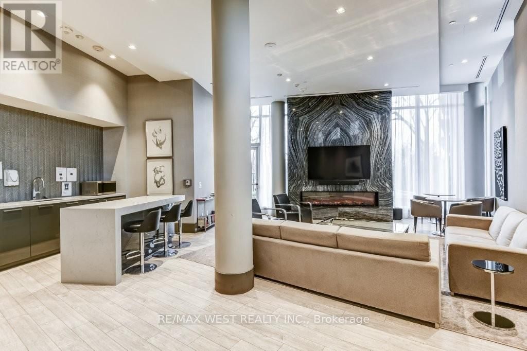 807 - 20 BRIN DRIVE Image 42