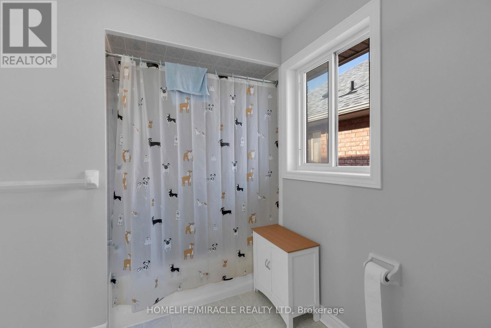 18 HARTWELL GATE Image 33