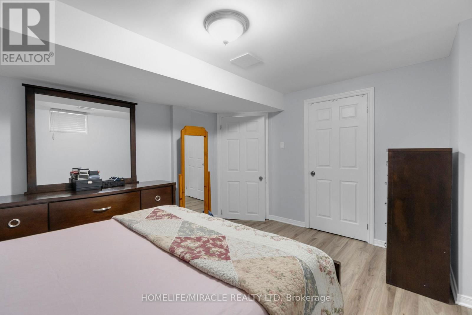 18 HARTWELL GATE Image 45