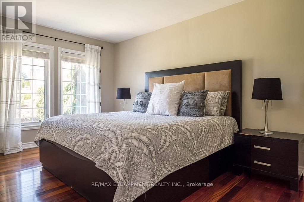 822 DANFORTH PLACE Image 13