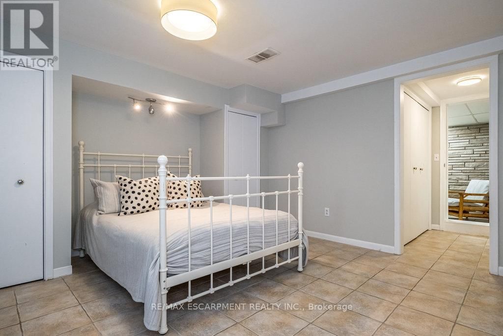 822 DANFORTH PLACE Image 28