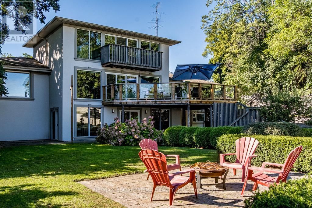 822 DANFORTH PLACE Image 32