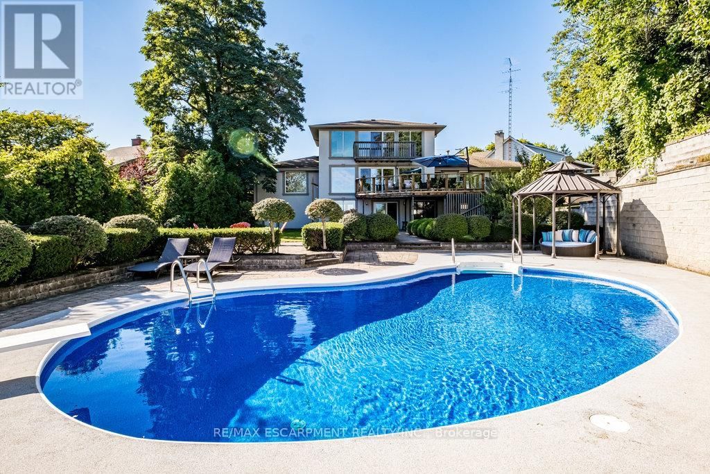 822 DANFORTH PLACE Image 33