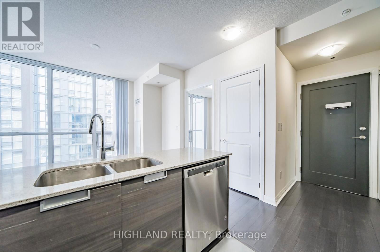 1319 - 5033 FOUR SPRINGS AVENUE Image 10