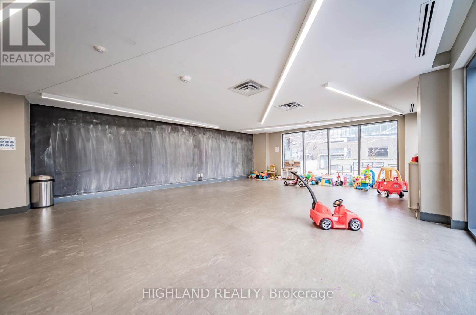 1319 - 5033 FOUR SPRINGS AVENUE Image 38