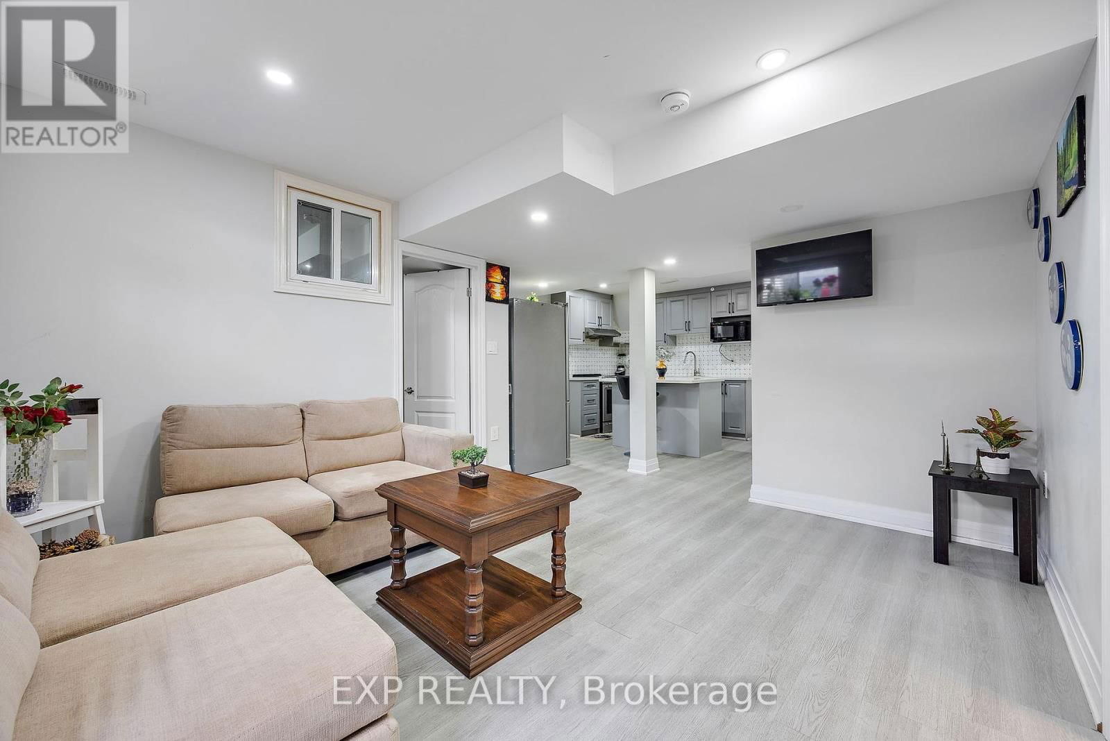 18 PRAIRIE CREEK CRESCENT Image 35