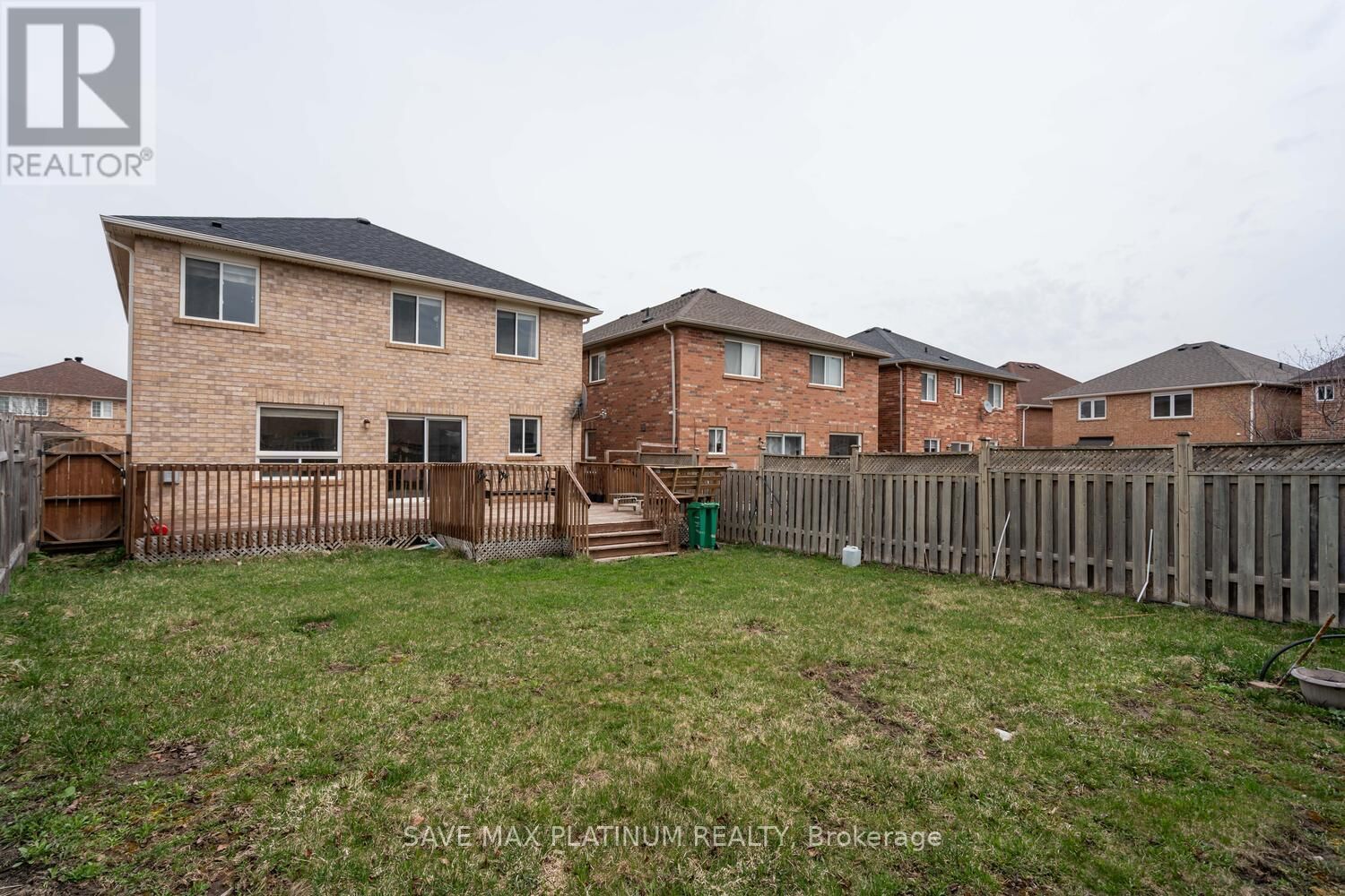 98 CROWN VICTORIA DRIVE Image 33