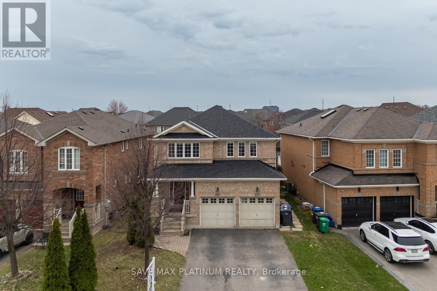 98 CROWN VICTORIA DRIVE Image 35