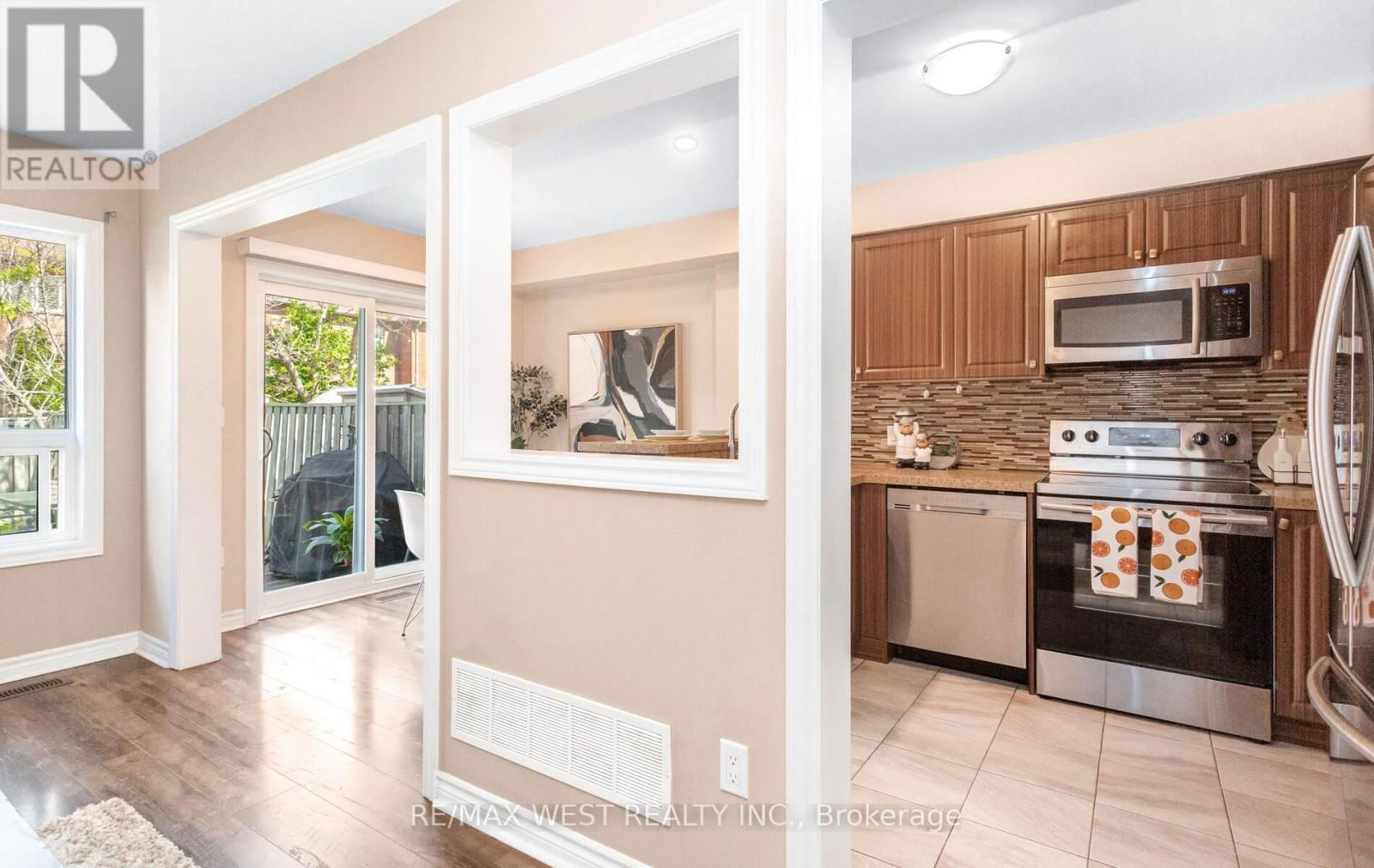 3953 FREEMAN TERRACE Image 17